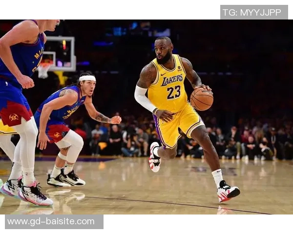 火箭与湖人激情对决纬来体育直播精彩瞬间不容错过 火箭与湖人激情对决纬来体育直播精彩瞬间不容错过